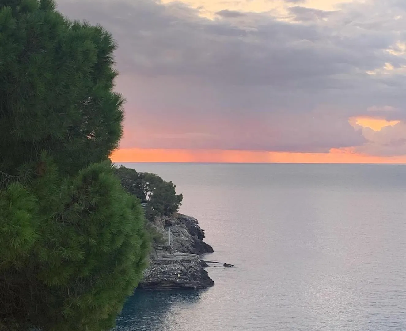 La Casa Di Samantha A Villa Regina A Picco Sul Mare Con Piscina Pieve Ligure Italy