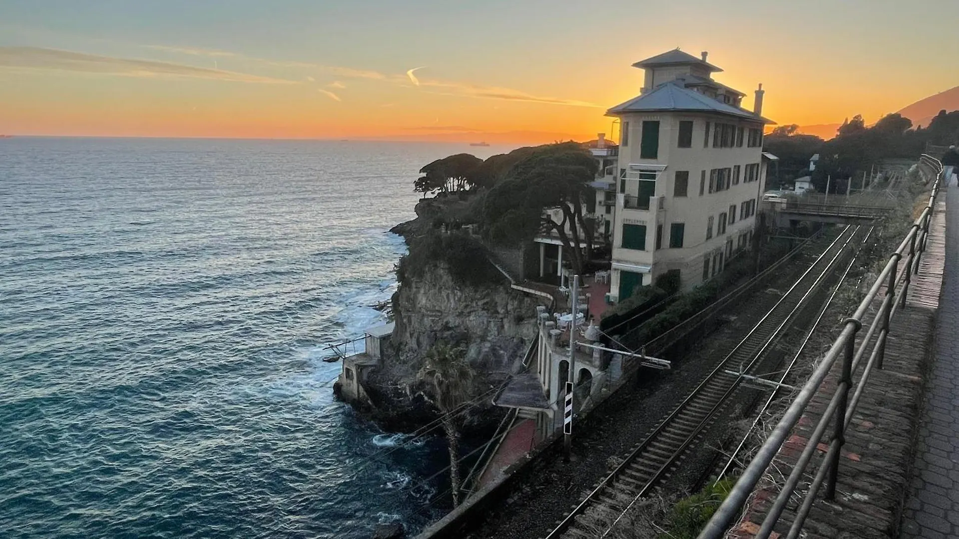 La Casa Di Samantha A Villa Regina A Picco Sul Mare Con Piscina Pieve Ligure 0*,