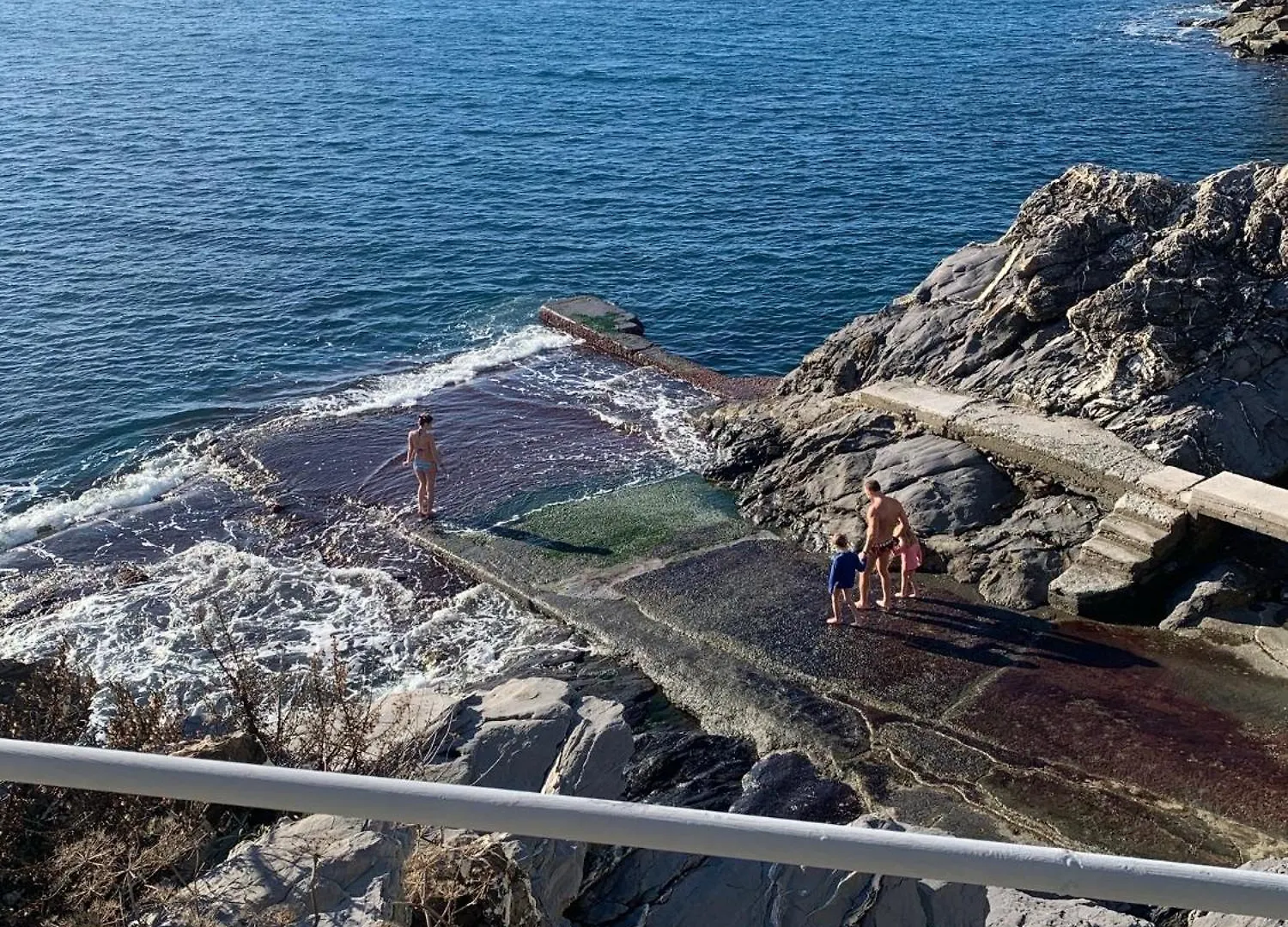 Apartment La Casa Di Samantha A Villa Regina A Picco Sul Mare Con Piscina Pieve Ligure Italy
